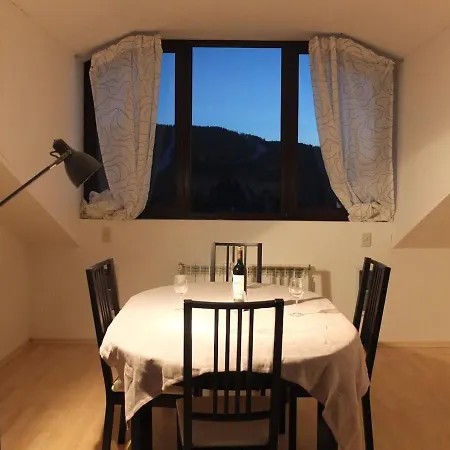 Mtn View - Sleeps4 Petok 5 Min Lift *